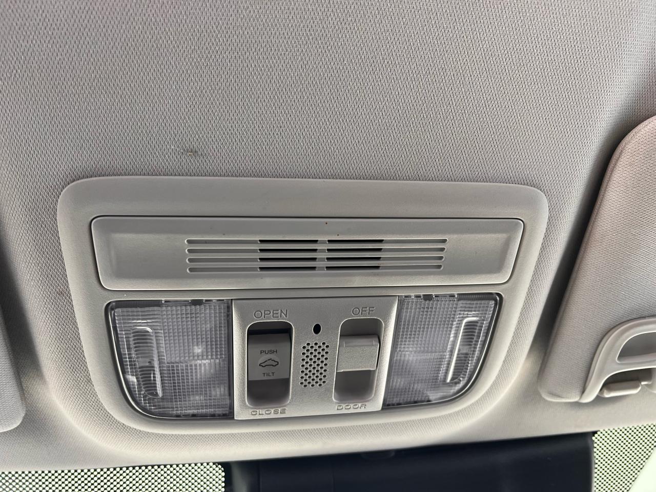 2019 Honda Civic Touring Photo