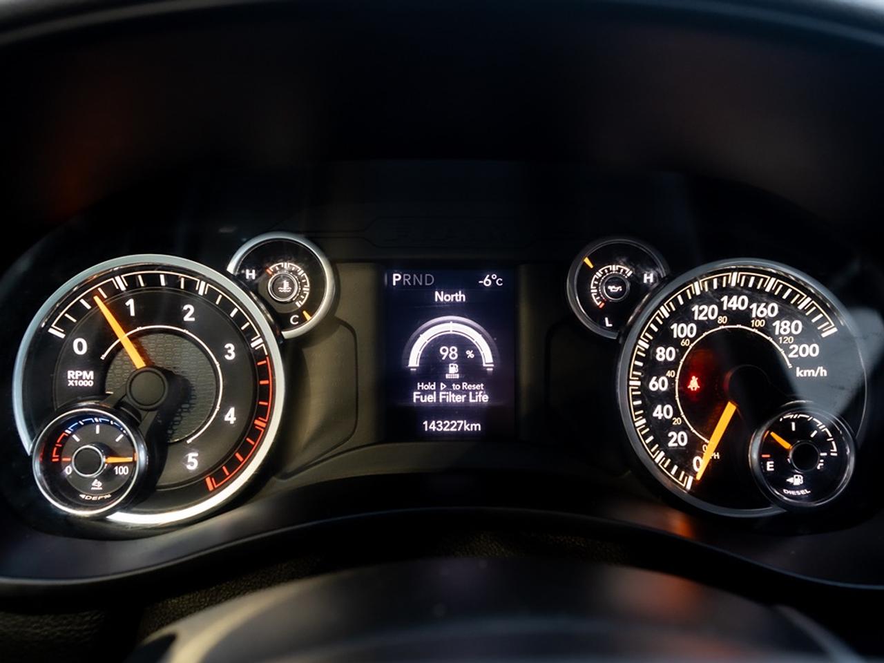 2020 RAM 3500 Tradesman 4x4 Crew Cab 8' Box Photo11