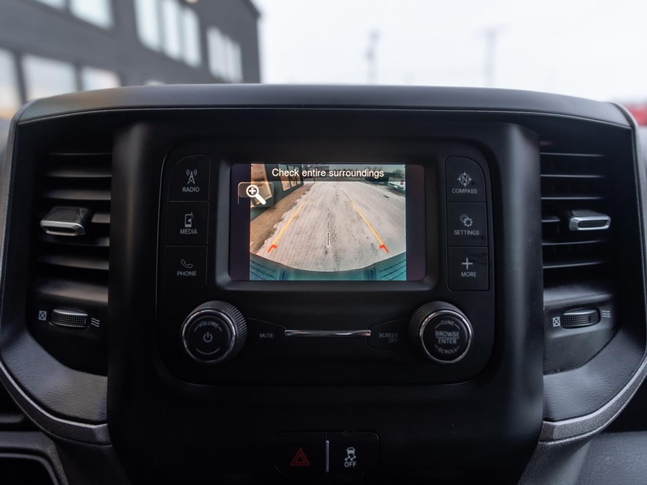 2020 RAM 3500 Tradesman 4x4 Crew Cab 8' Box Photo35