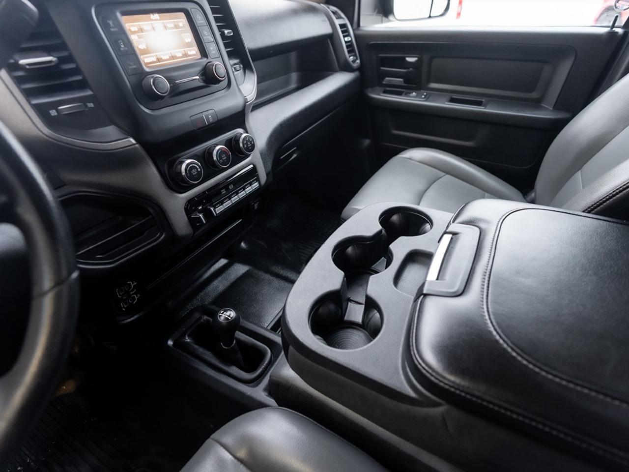 2020 RAM 3500 Tradesman 4x4 Crew Cab 8' Box Photo16