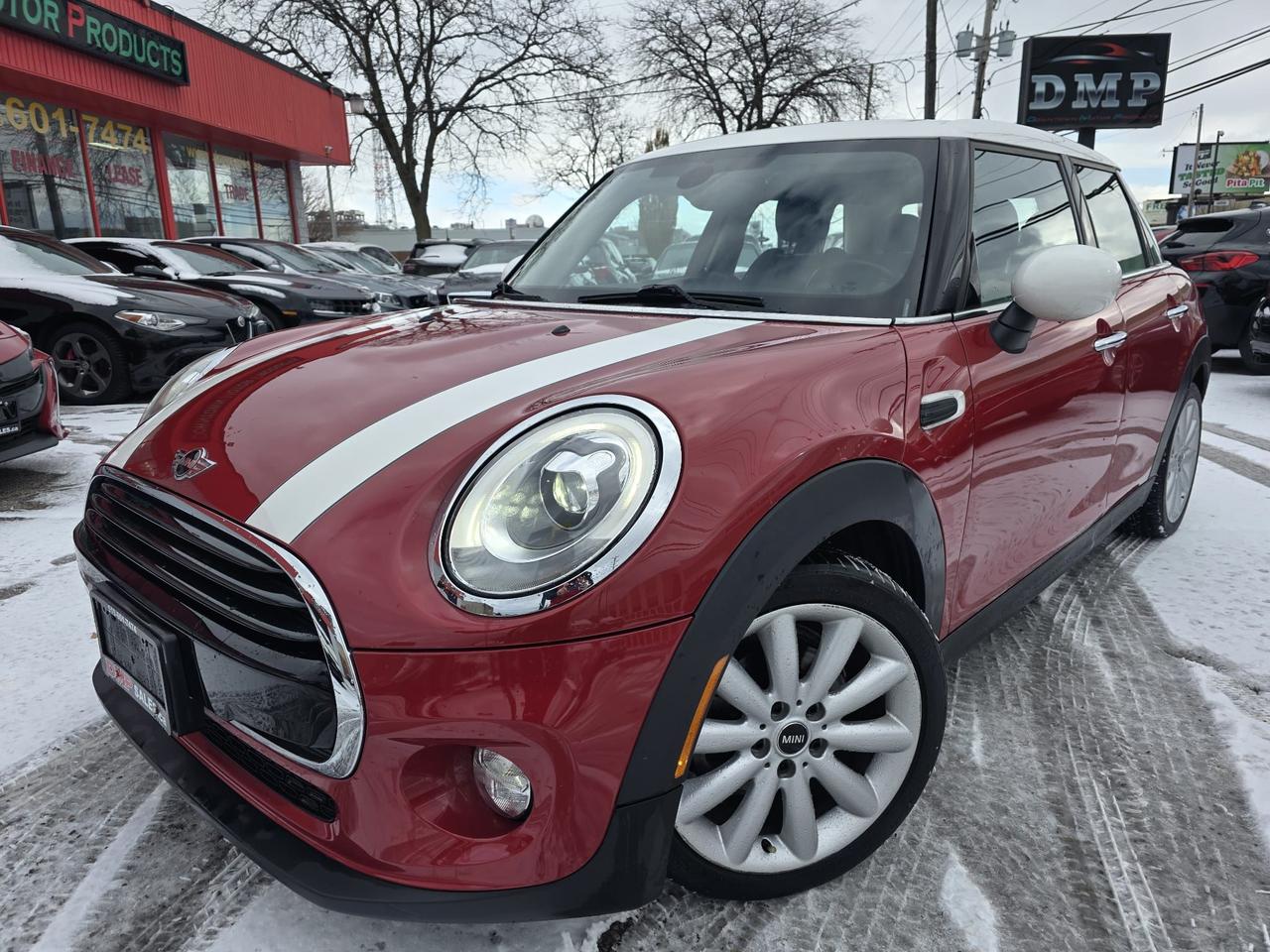 2017 MINI Cooper 5 Door Photo1