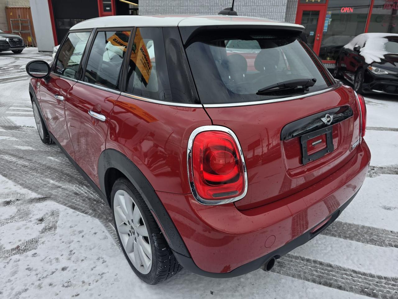 2017 MINI Cooper 5 Door Photo3