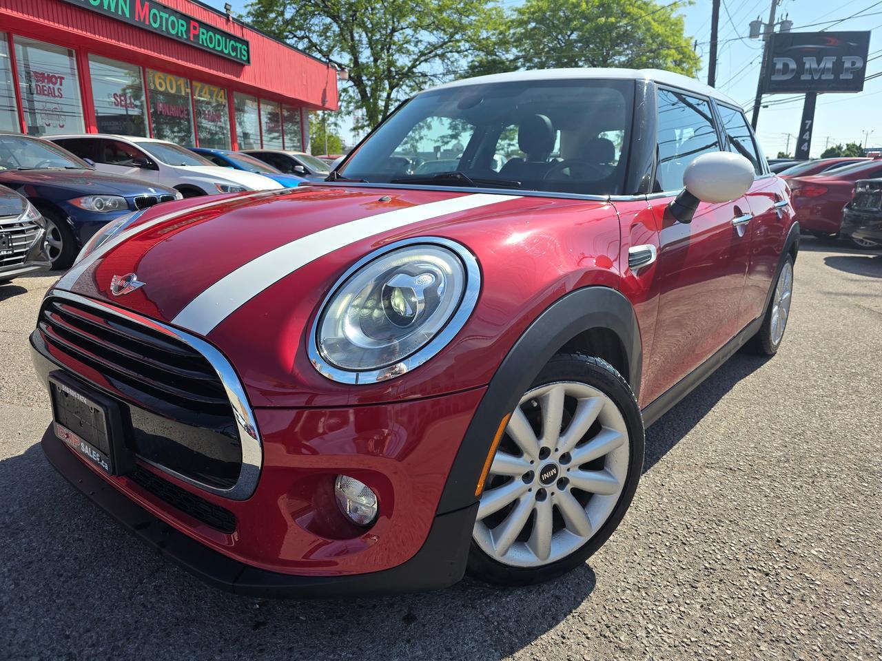 2017 MINI Cooper 5 Door Photo1