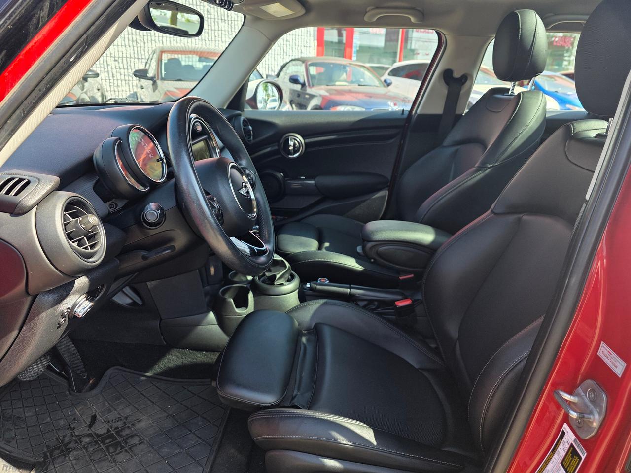 2017 MINI Cooper 5 Door Photo