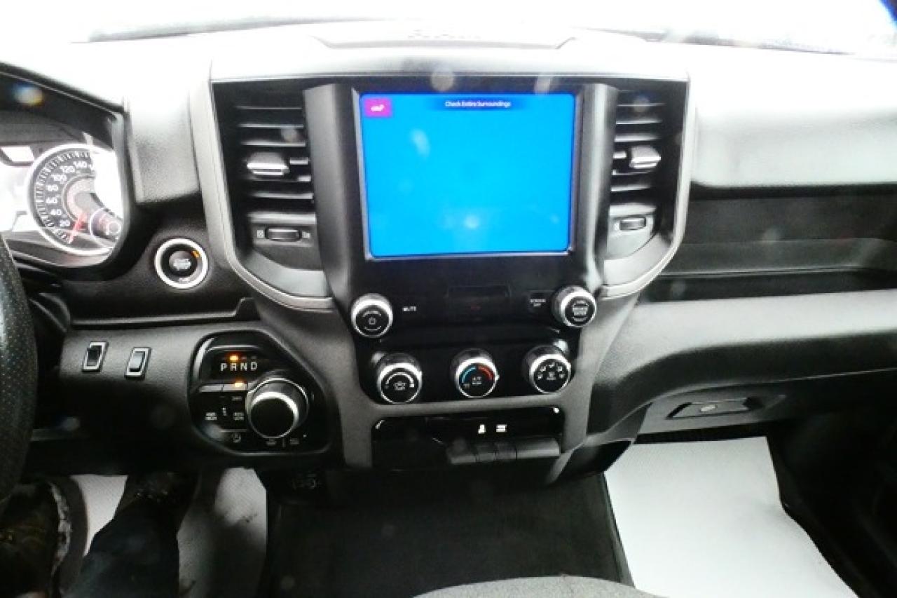 2023 Dodge Ram 1500 Warlock e-torqe4x4 Quad Cab 6'4" Box w/cloth seats - Photo #13