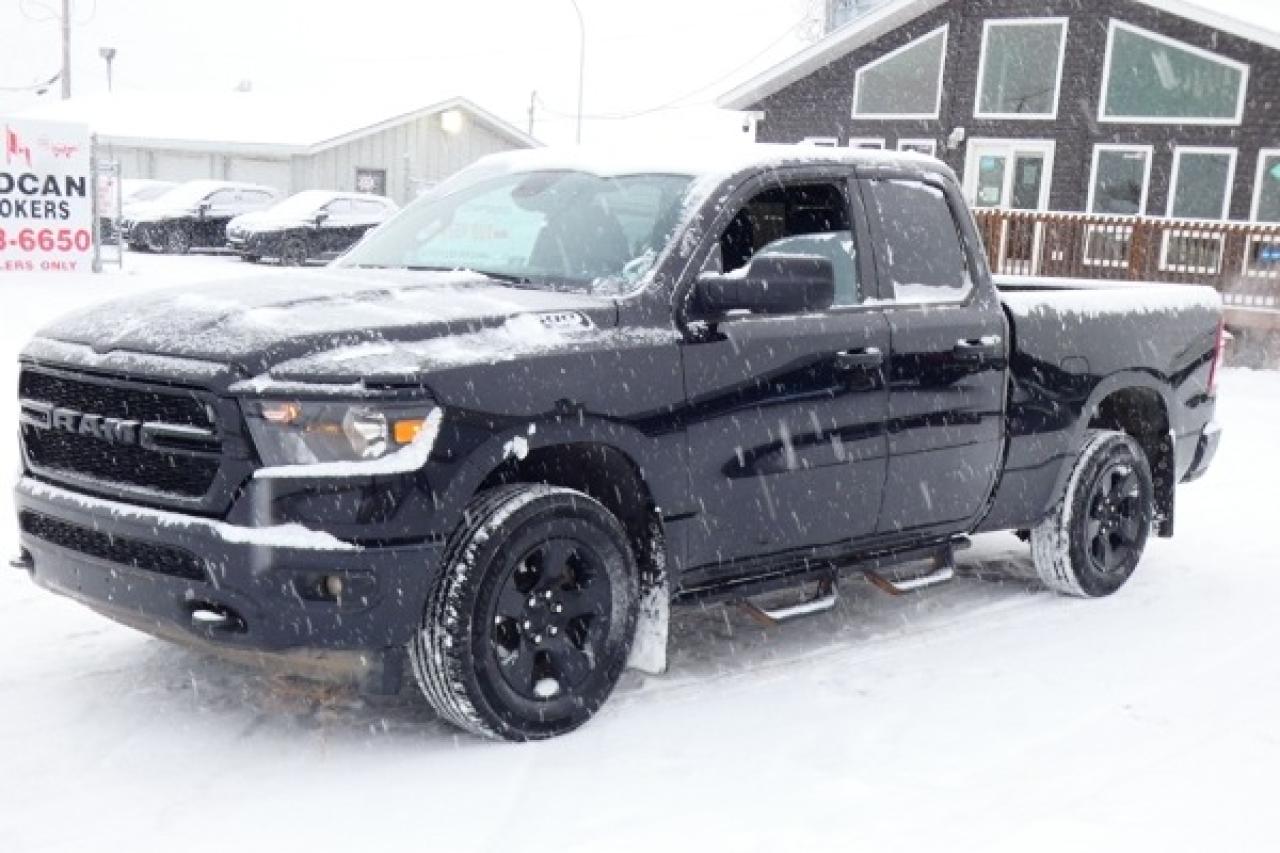 2023 Dodge Ram 1500 Warlock e-torqe4x4 Quad Cab 6'4" Box w/cloth seats - Photo #2