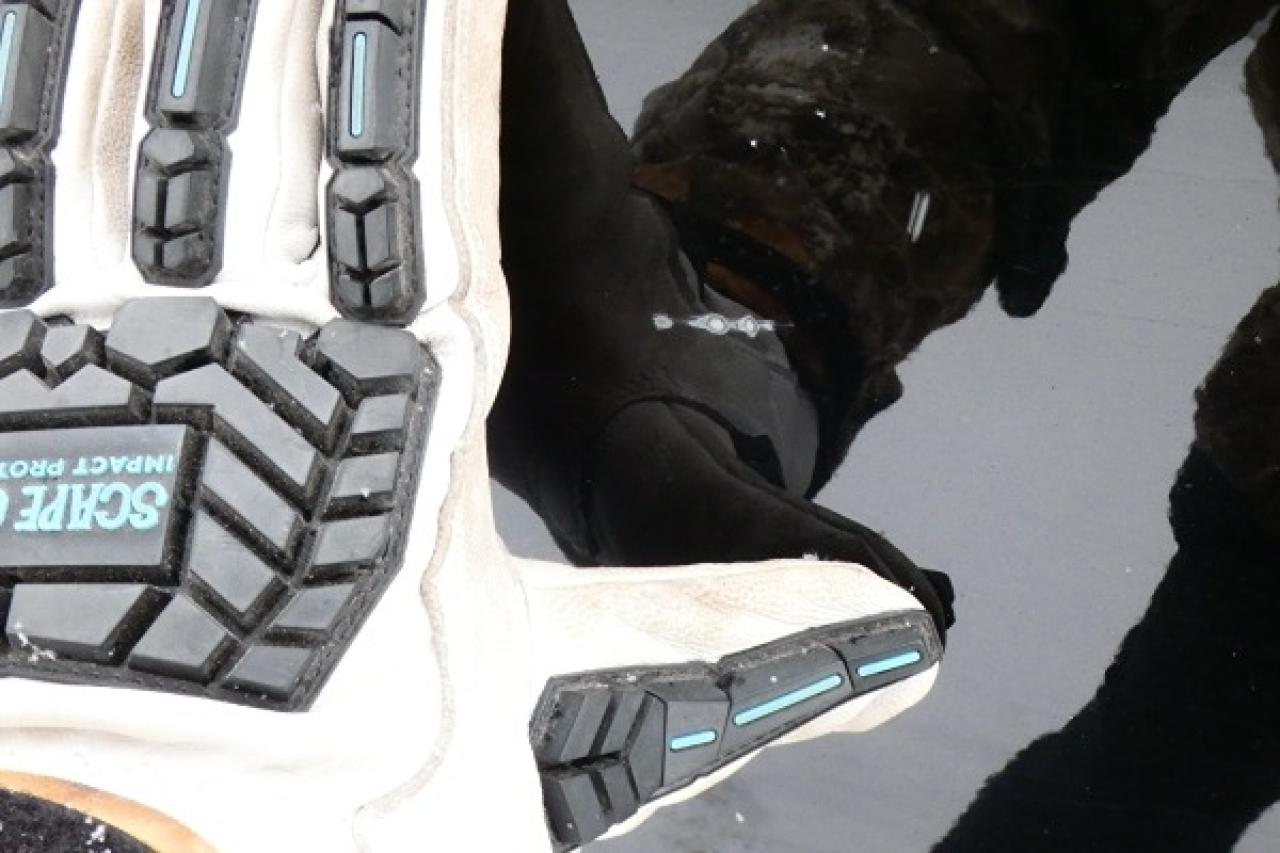 2023 Dodge Ram 1500 Warlock e-torqe4x4 Quad Cab 6'4" Box w/cloth seats - Photo #24