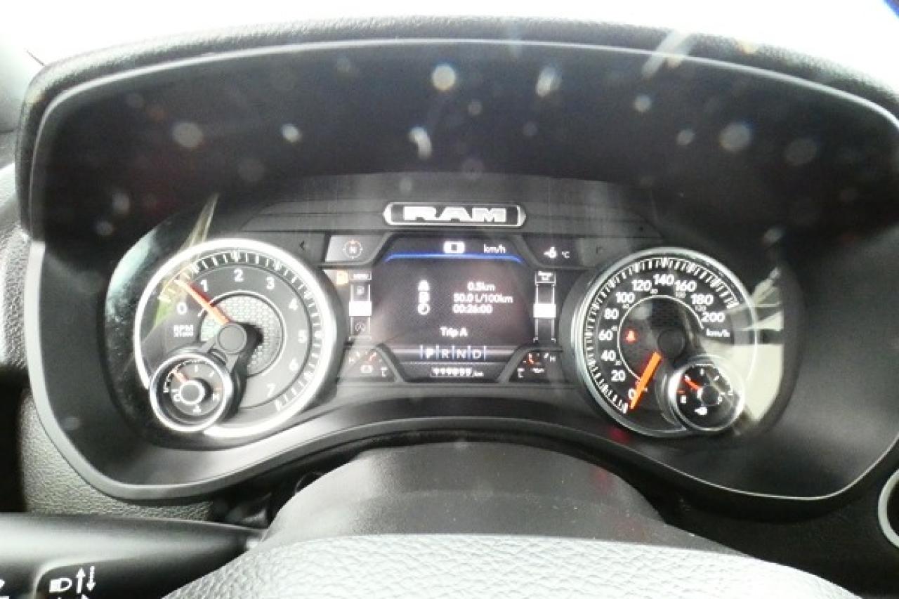 2023 Dodge Ram 1500 Warlock e-torqe4x4 Quad Cab 6'4" Box w/cloth seats - Photo #12