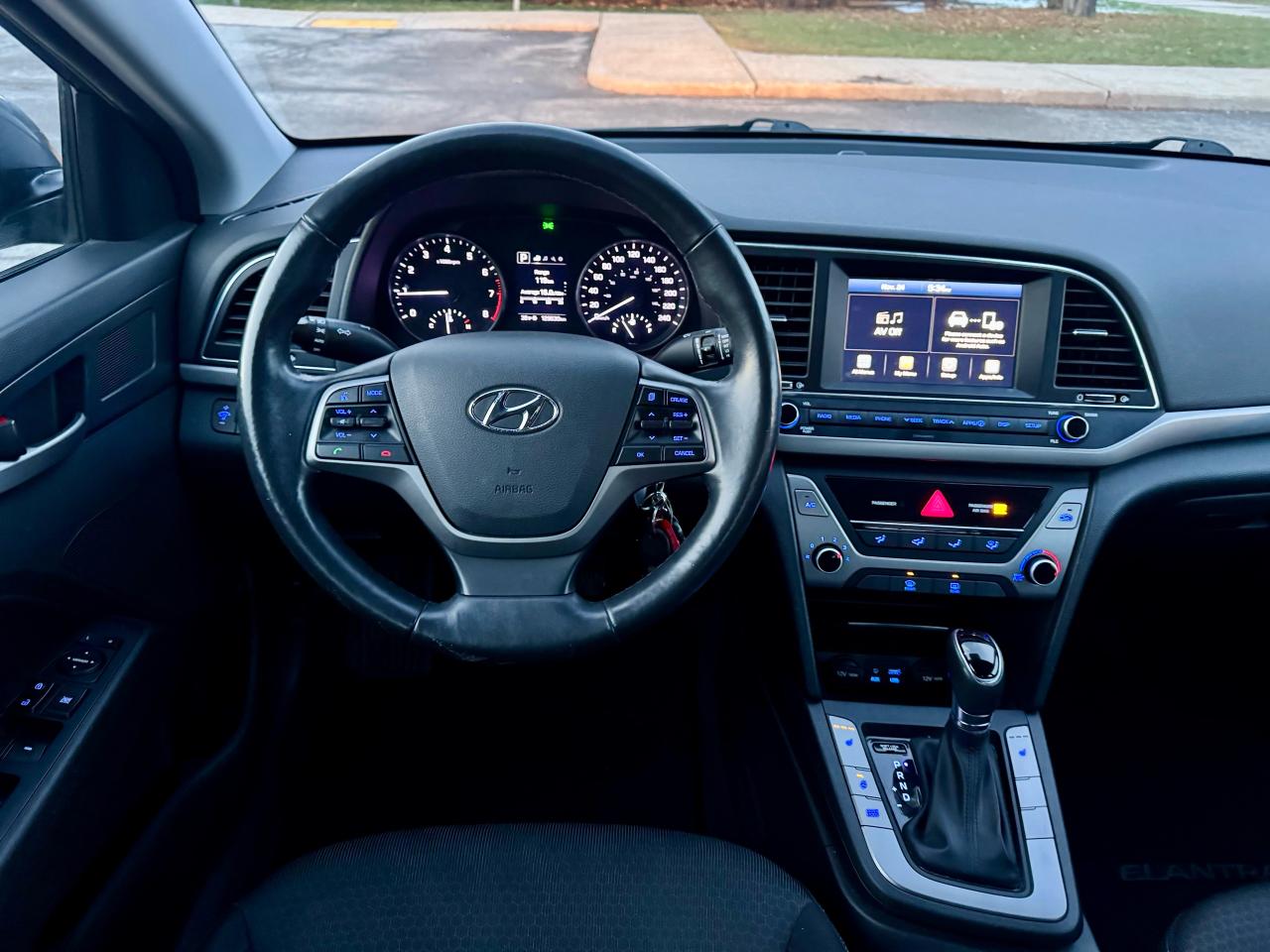 2017 Hyundai Elantra GL - Photo #4