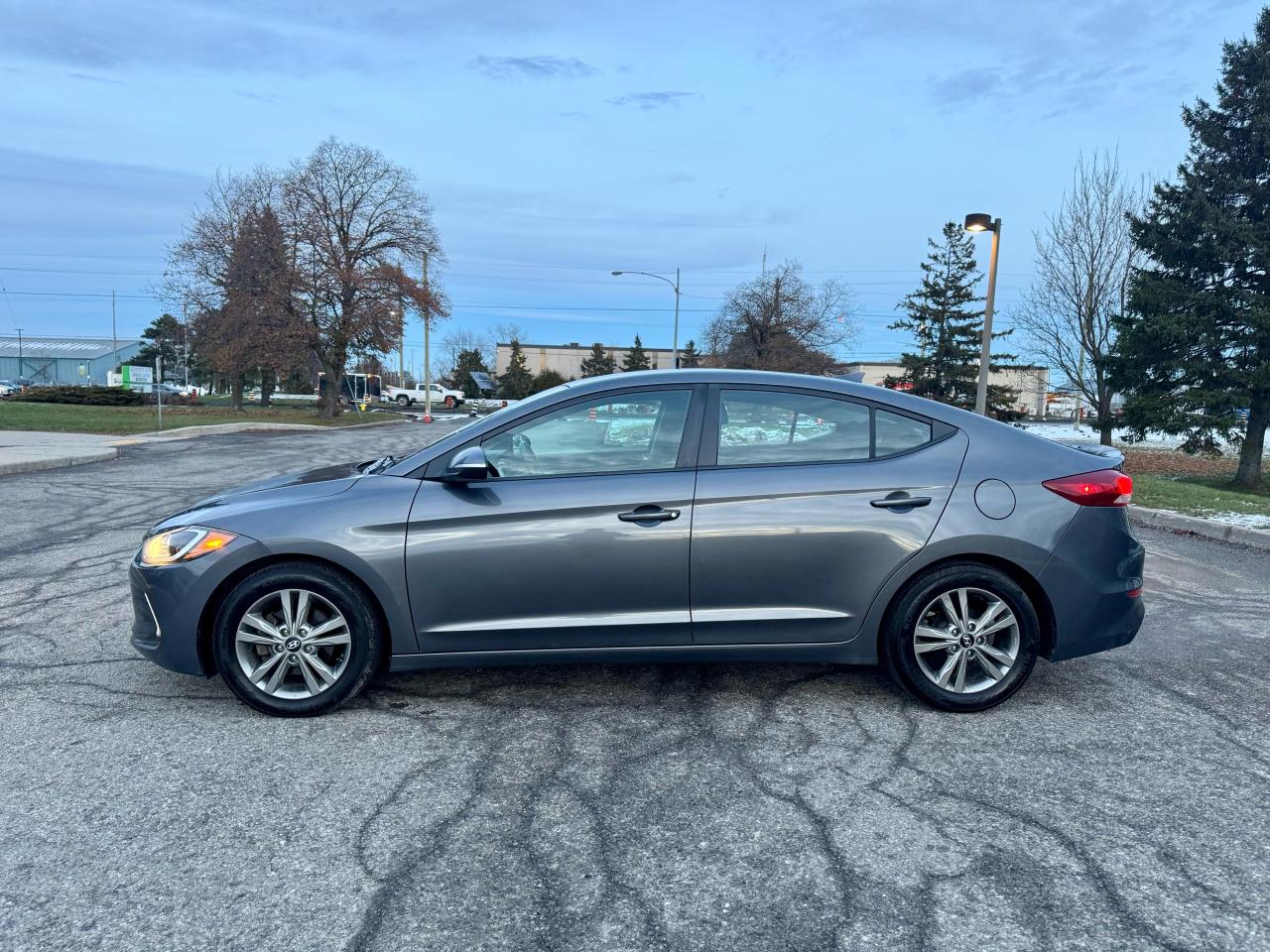 2017 Hyundai Elantra GL Photo4