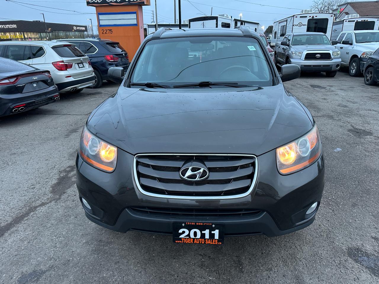 2011 Hyundai Santa Fe GL SPORT - Photo #8