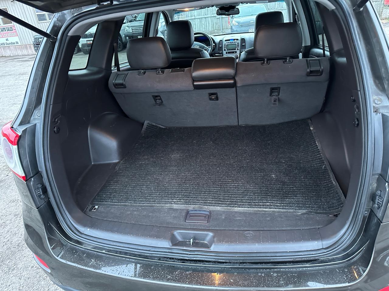 2011 Hyundai Santa Fe GL SPORT - Photo #13