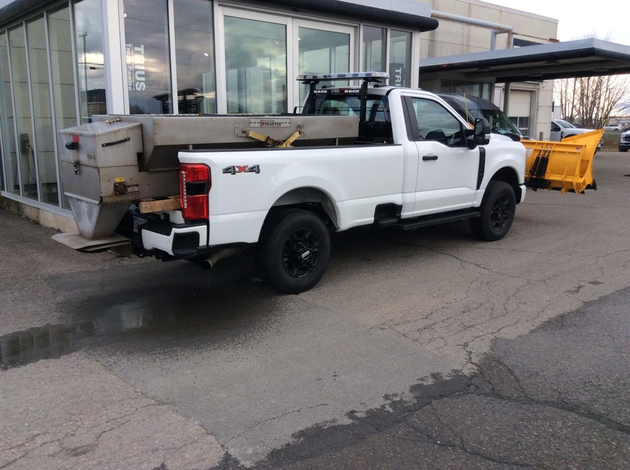 2025 Ford SUPER DUTY F-250 SRW XL Photo