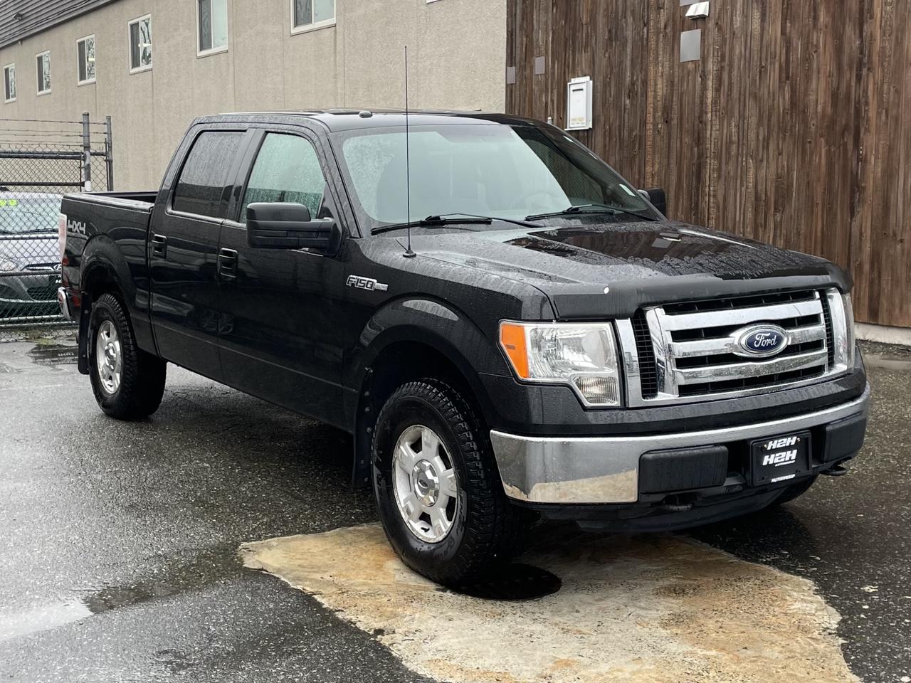 2012 Ford F-150 XLT FINANCING AVAILABLE Photo3