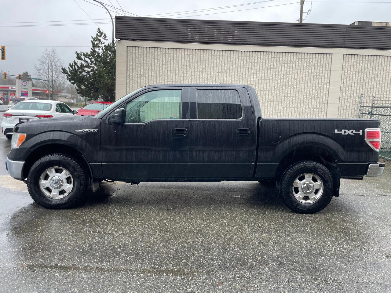 2012 Ford F-150 XLT FINANCING AVAILABLE Photo8