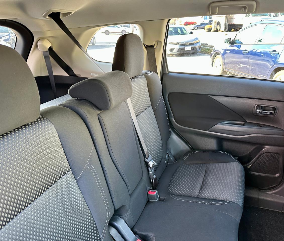 2020 Mitsubishi Outlander ES | CLEAN CARFAX | HEATED SEATS | BACK UP CAM | Photo