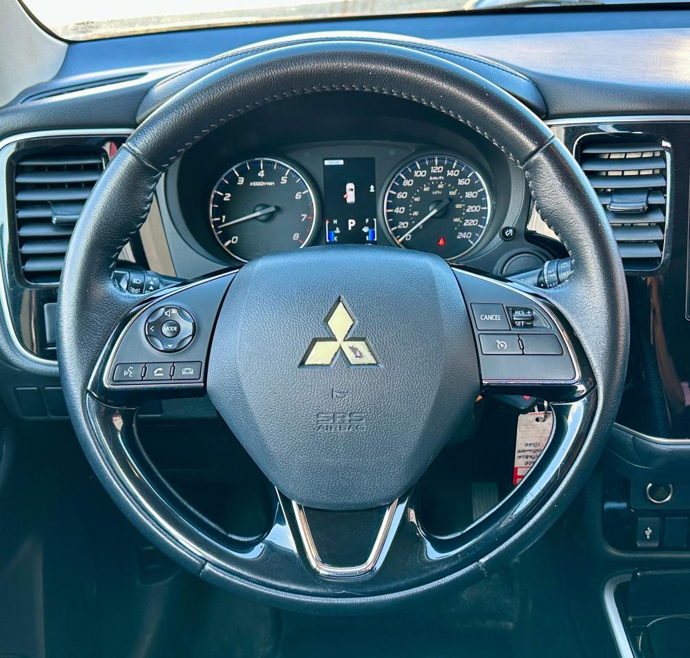 2020 Mitsubishi Outlander ES | CLEAN CARFAX | HEATED SEATS | BACK UP CAM | Photo