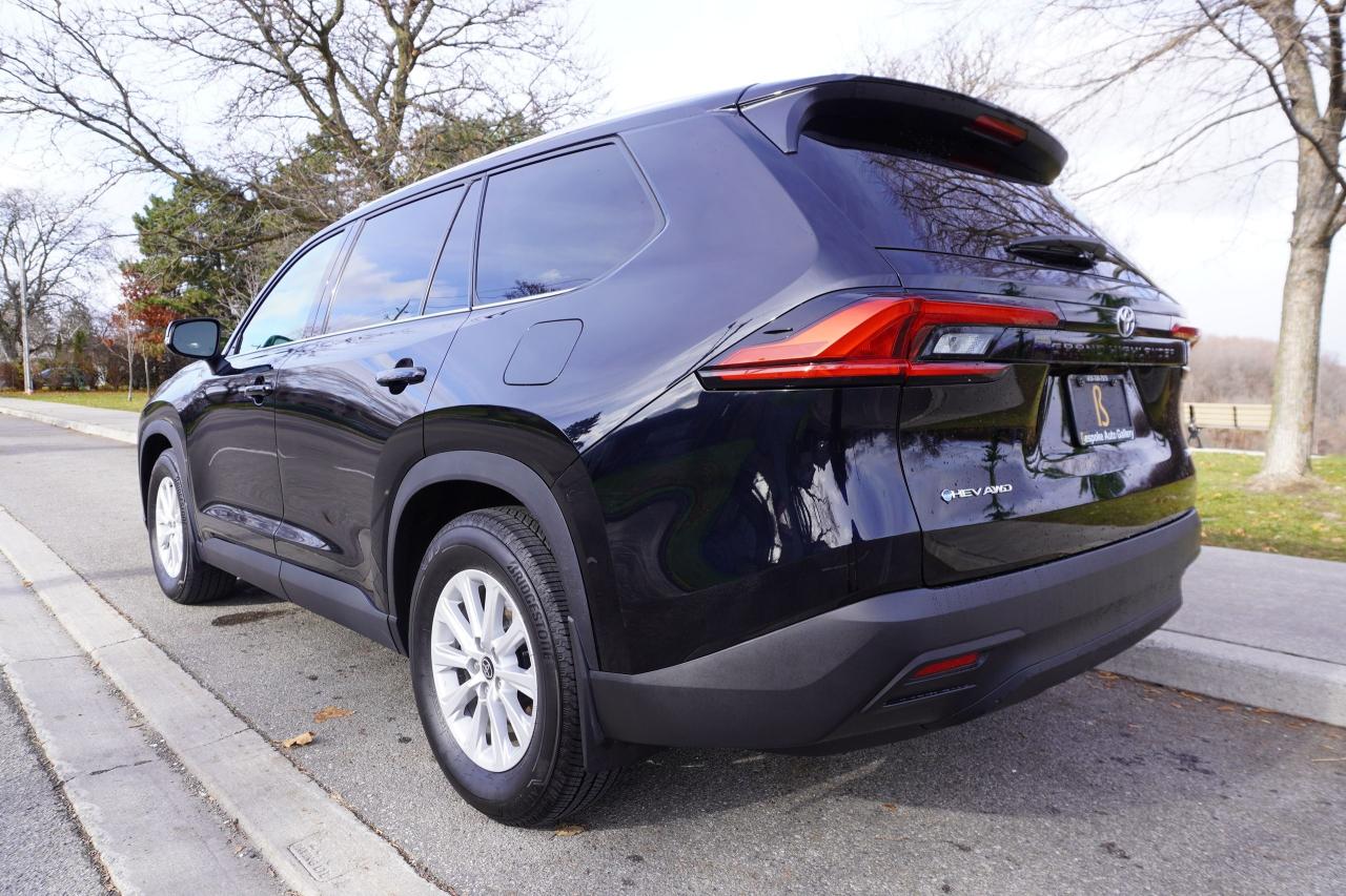 2024 Toyota Grand Highlander 1 OWNER / XLE HYBRID/ NO ACCIDENTS / 8 PASS/ LOCAL Photo2