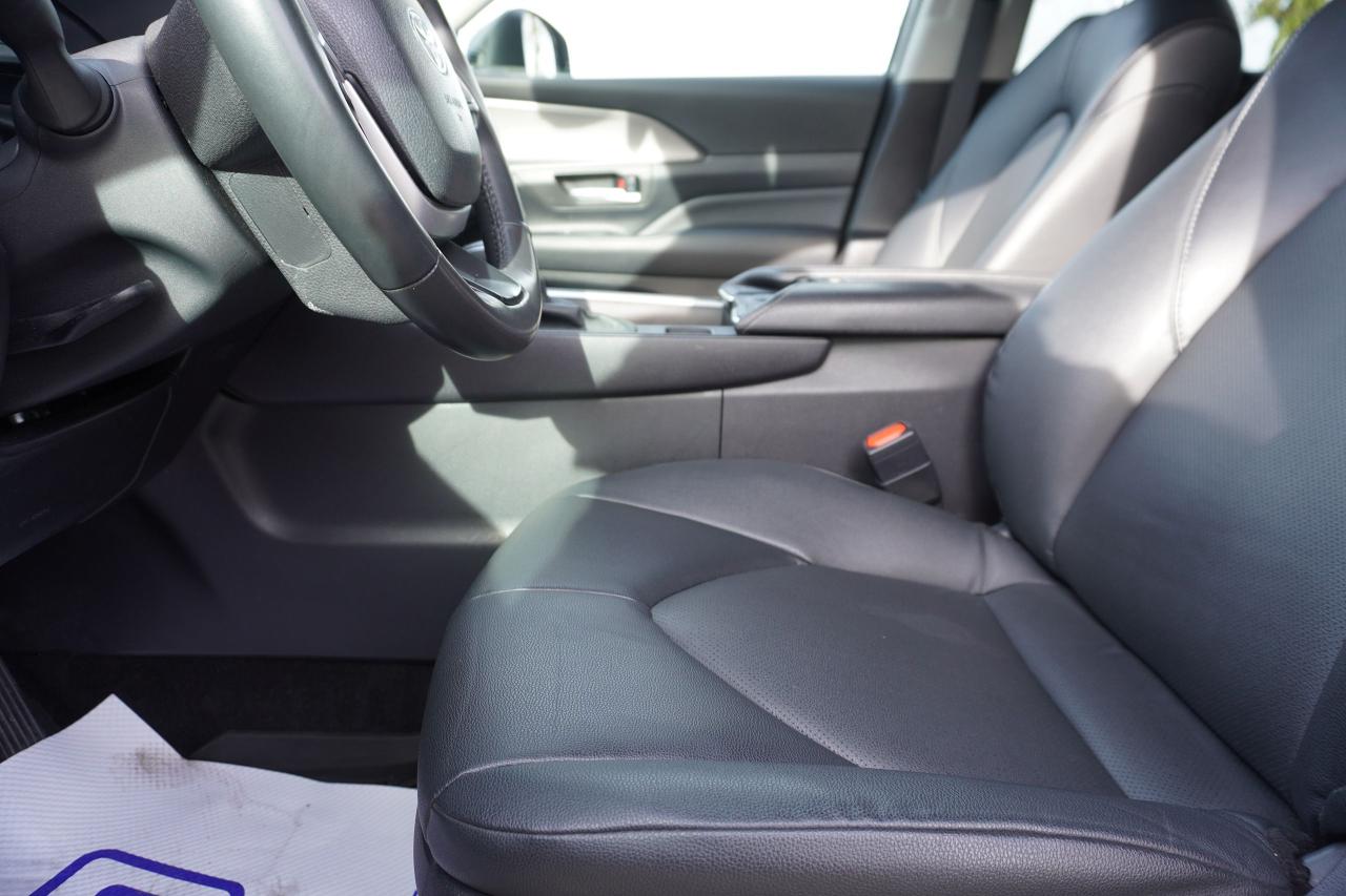 2024 Toyota Grand Highlander 1 OWNER / XLE HYBRID/ NO ACCIDENTS / 8 PASS/ LOCAL - Photo #8