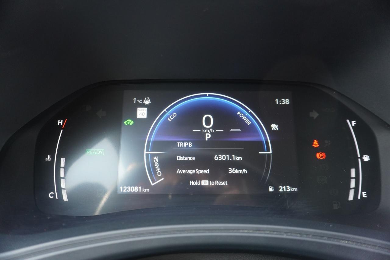 2024 Toyota Grand Highlander 1 OWNER / XLE HYBRID/ NO ACCIDENTS / 8 PASS/ LOCAL - Photo #13