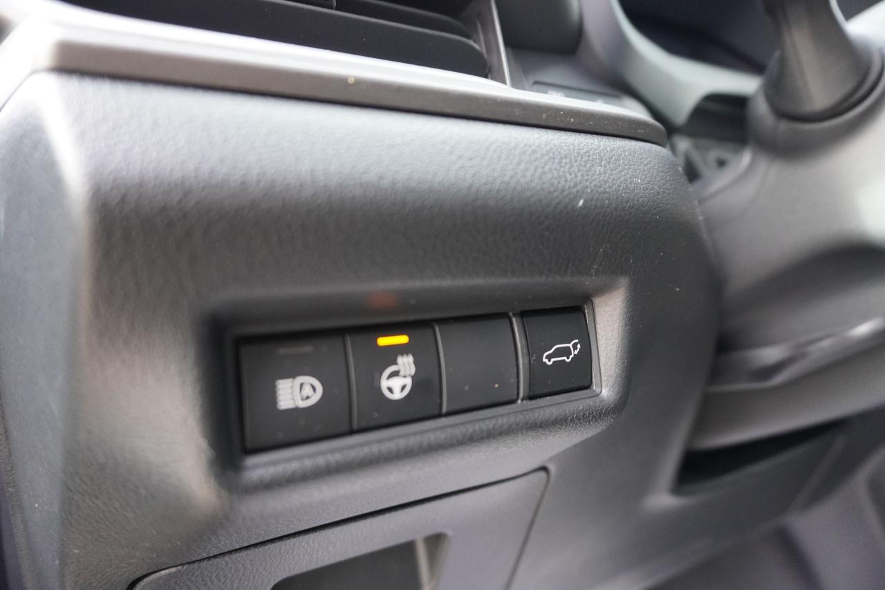 2024 Toyota Grand Highlander 1 OWNER / XLE HYBRID/ NO ACCIDENTS / 8 PASS/ LOCAL - Photo #11