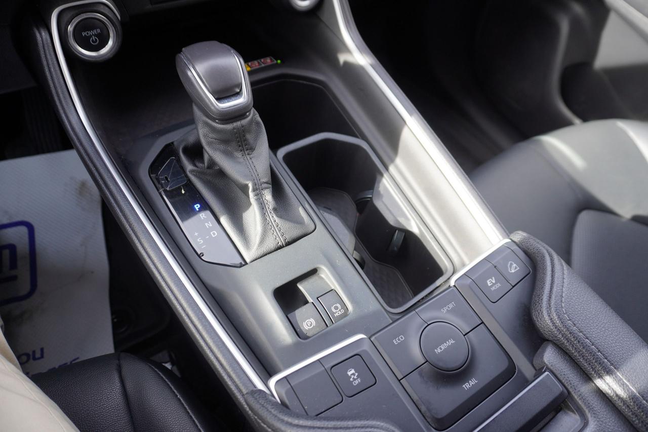 2024 Toyota Grand Highlander 1 OWNER / XLE HYBRID/ NO ACCIDENTS / 8 PASS/ LOCAL - Photo #14