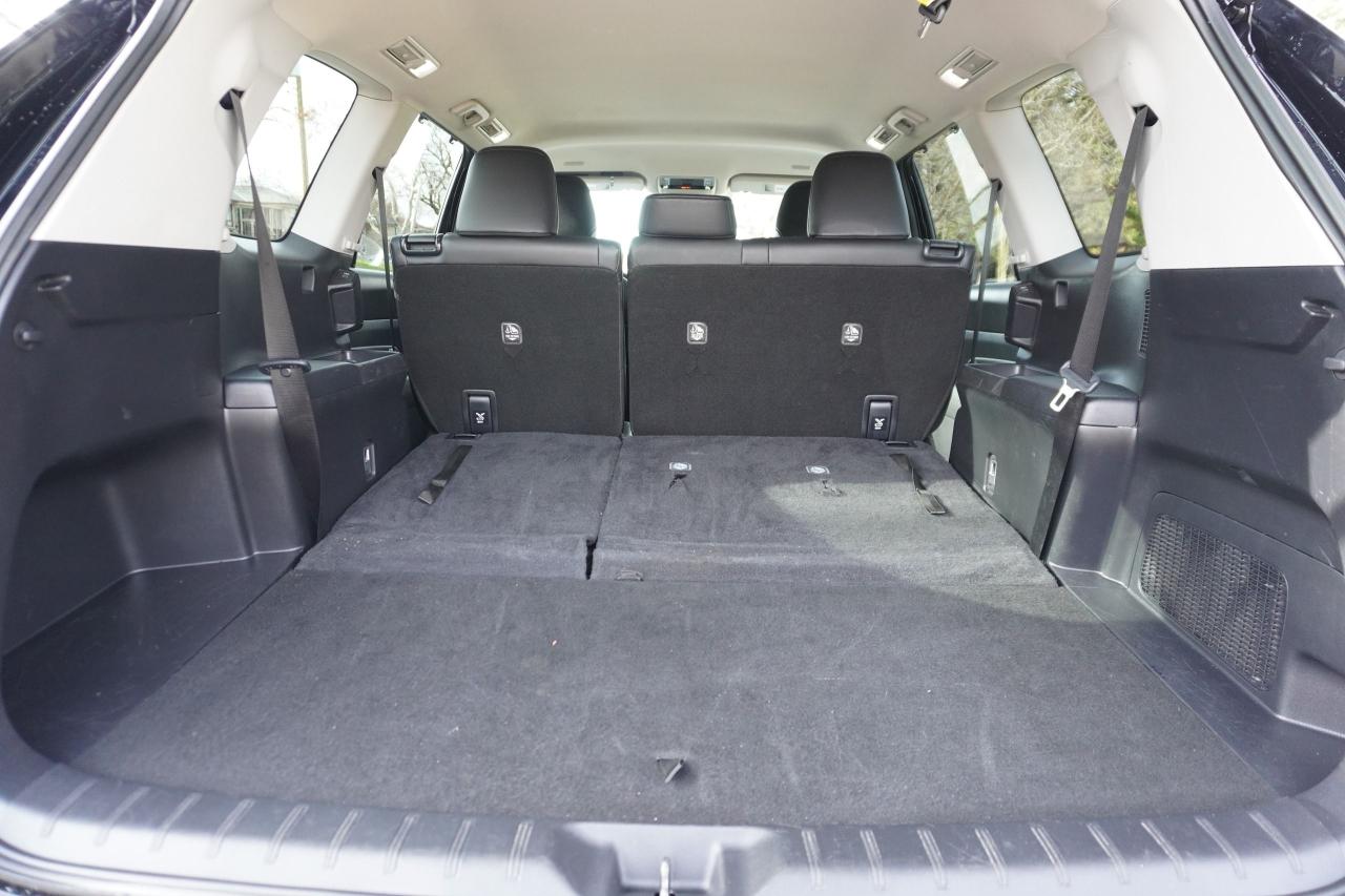 2024 Toyota Grand Highlander 1 OWNER / XLE HYBRID/ NO ACCIDENTS / 8 PASS/ LOCAL - Photo #20