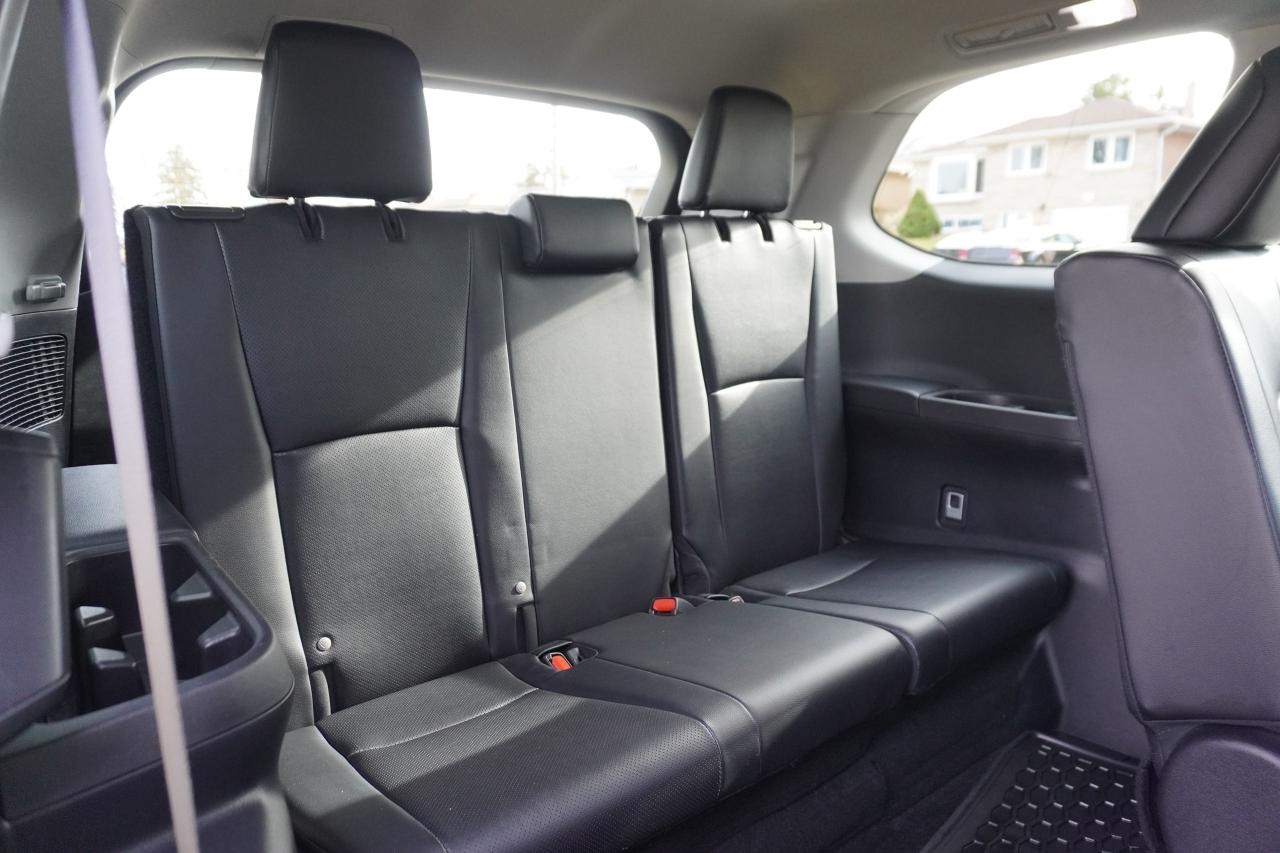 2024 Toyota Grand Highlander 1 OWNER / XLE HYBRID/ NO ACCIDENTS / 8 PASS/ LOCAL - Photo #21