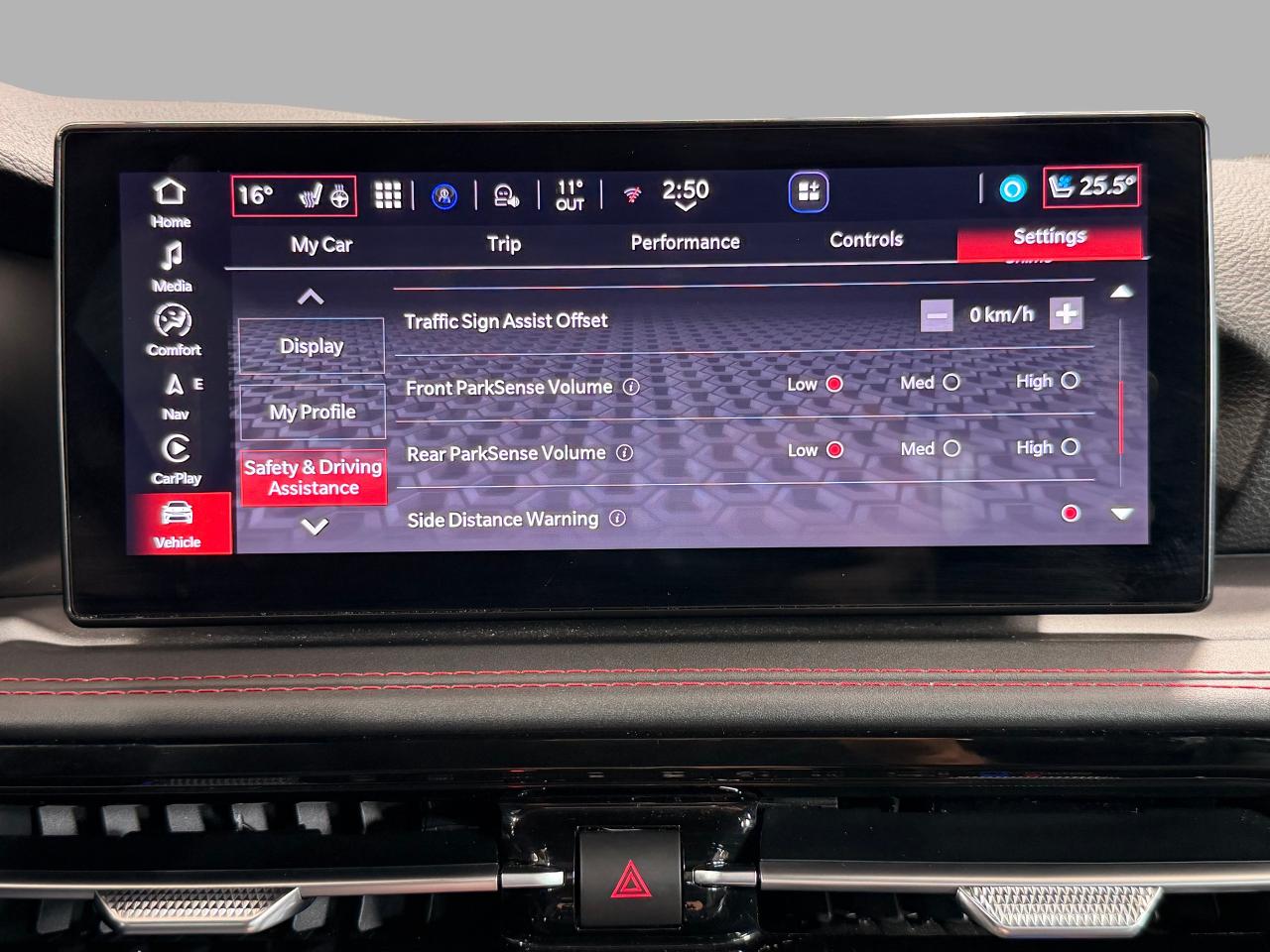 2024 Dodge Hornet GT Plus AWD+Roof+Leather+CLEAN CARFAX Photo