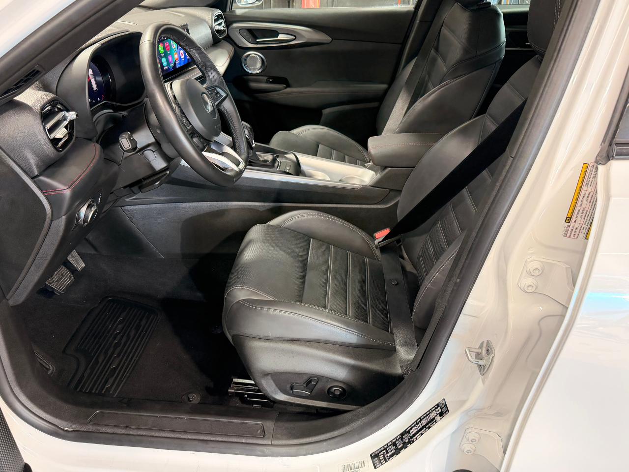 2024 Dodge Hornet GT Plus AWD+Roof+Leather+CLEAN CARFAX Photo