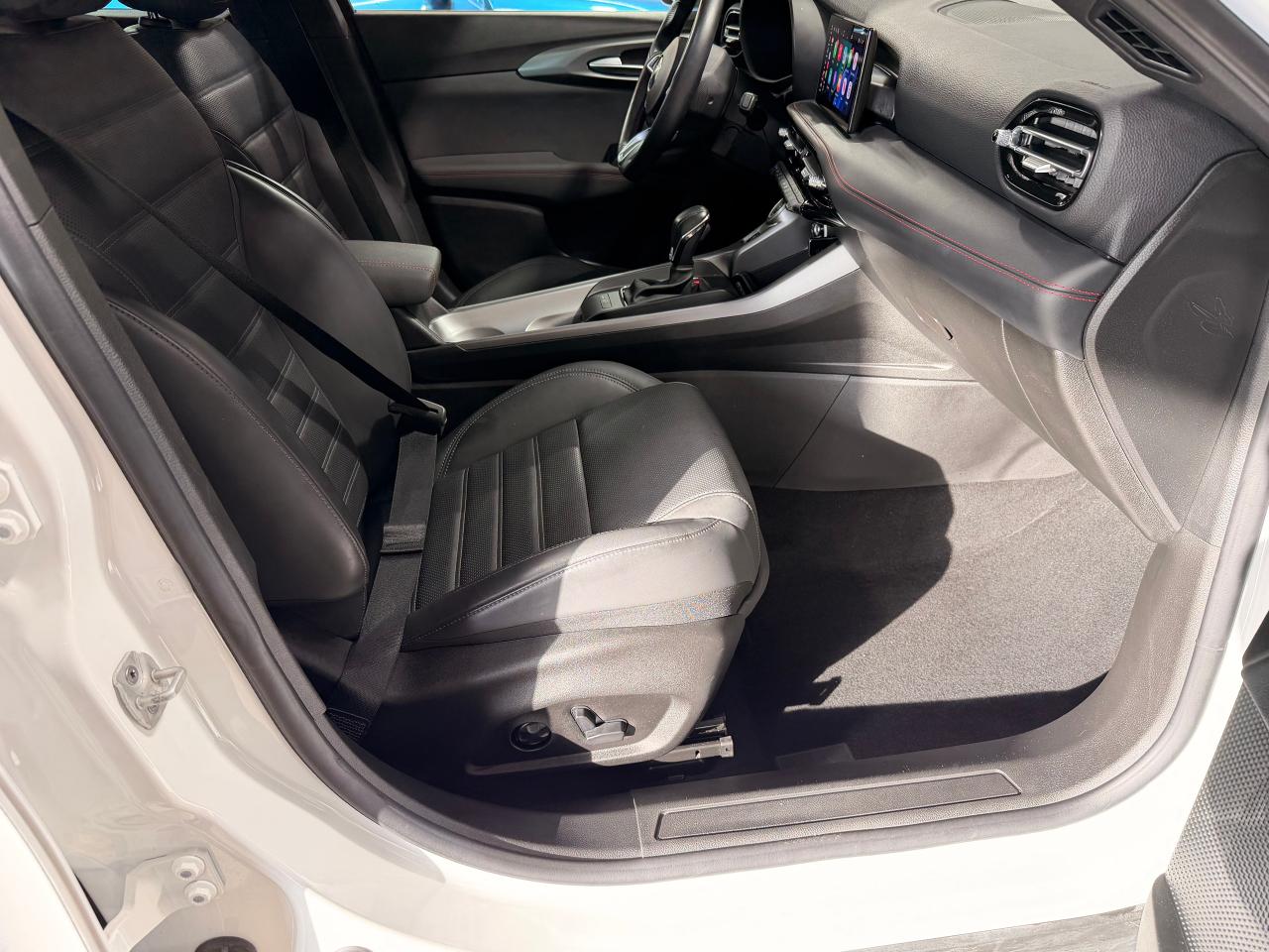 2024 Dodge Hornet GT Plus AWD+Roof+Leather+CLEAN CARFAX Photo