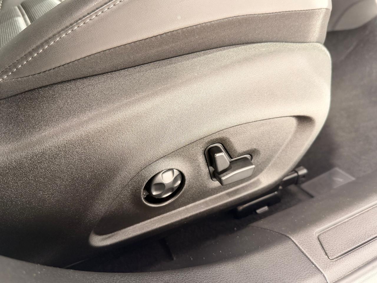 2024 Dodge Hornet GT Plus AWD+Roof+Leather+CLEAN CARFAX Photo