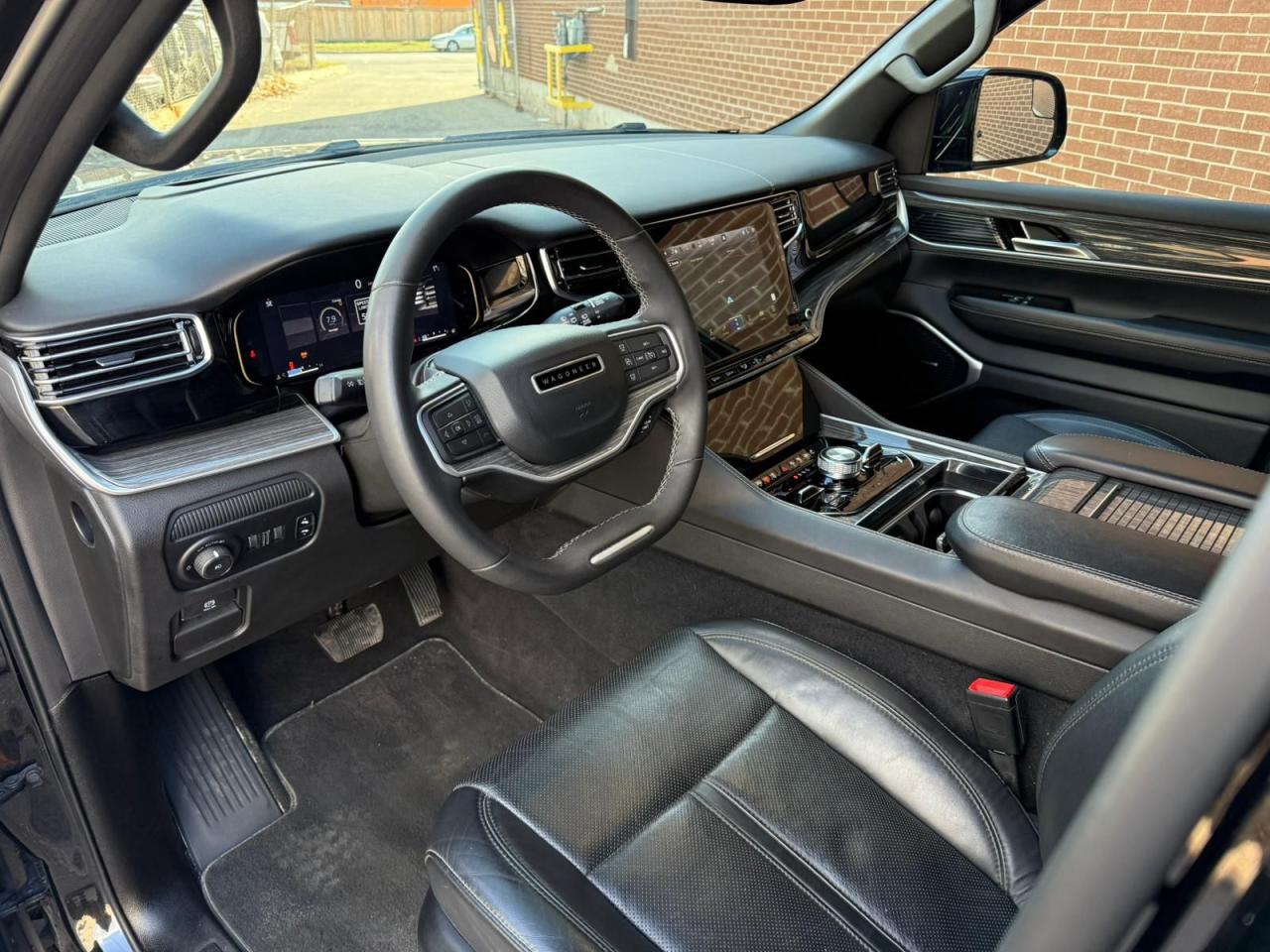 2022 Jeep Wagoneer Series III Photo