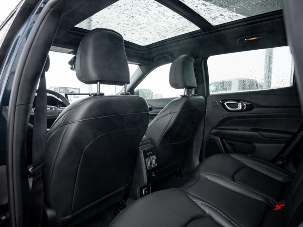 2026 Jeep Compass LIMITED Photo