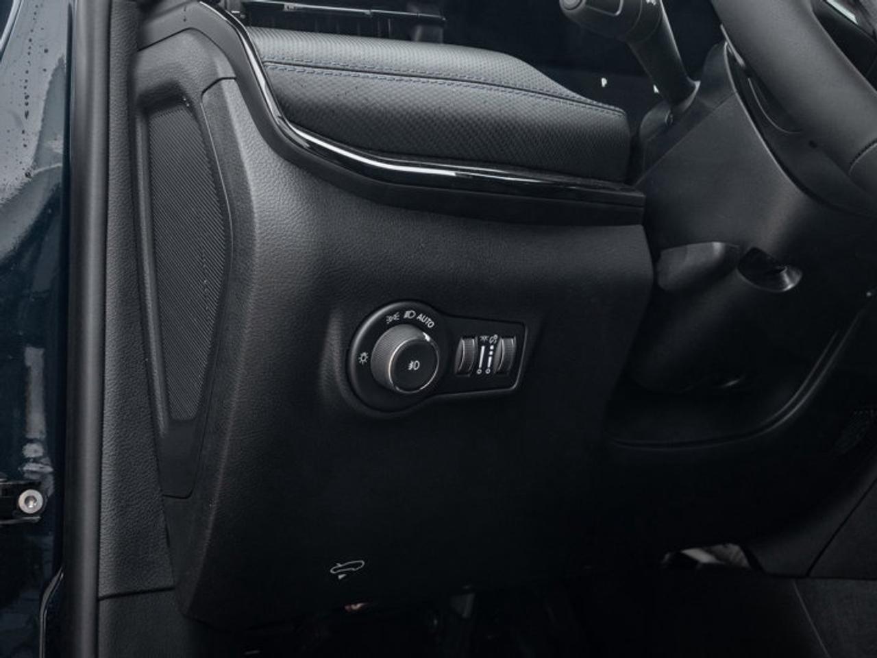 2026 Jeep Compass LIMITED Photo