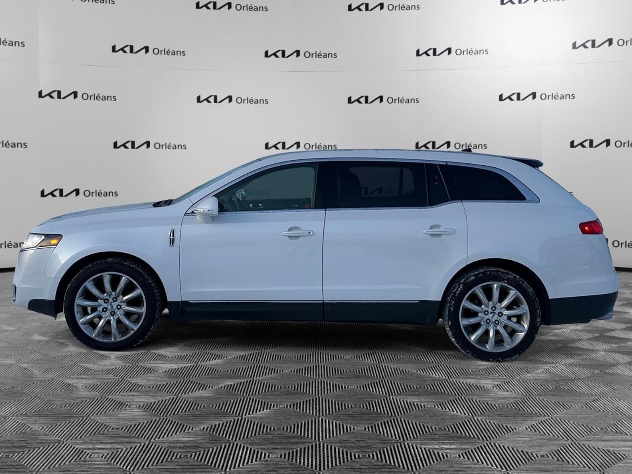 2010 Lincoln MKT 4dr Wgn 3.7L AWD Photo