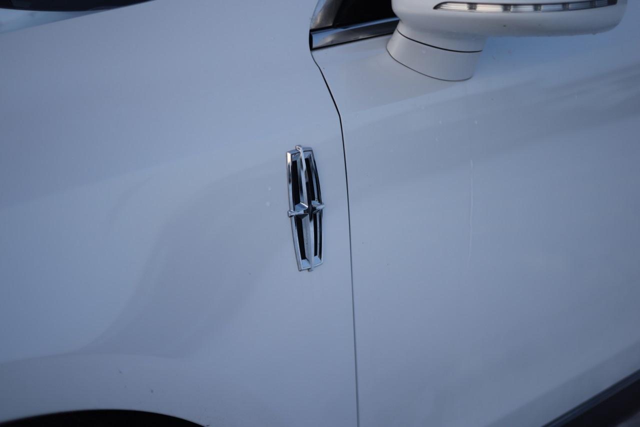 2010 Lincoln MKT 4dr Wgn 3.7L AWD Photo