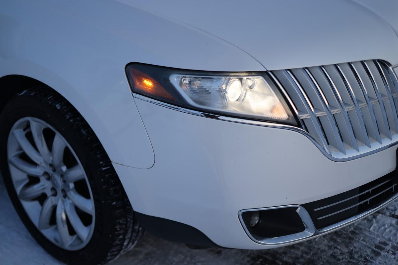 2010 Lincoln MKT 4dr Wgn 3.7L AWD Photo