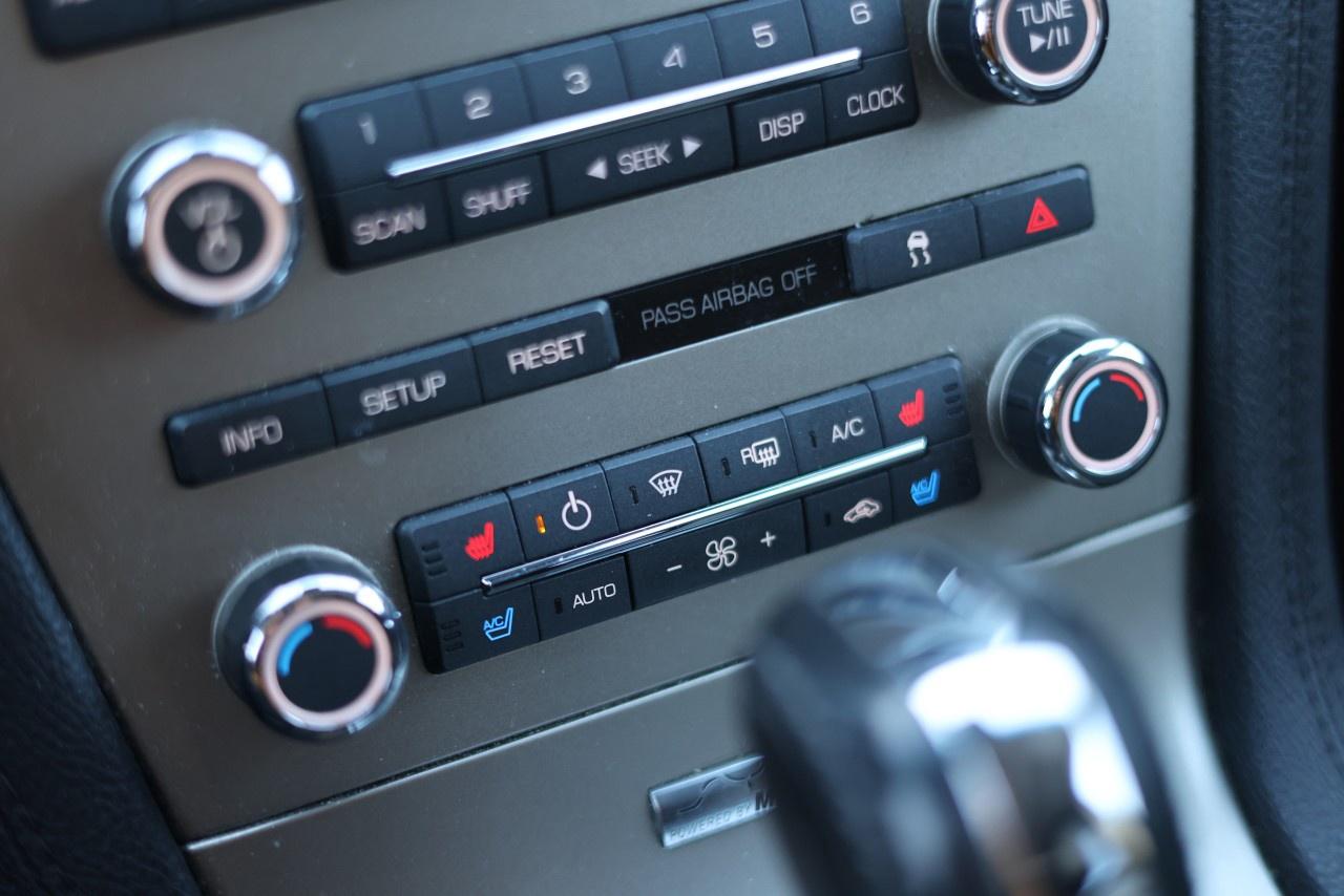 2010 Lincoln MKT 4dr Wgn 3.7L AWD Photo