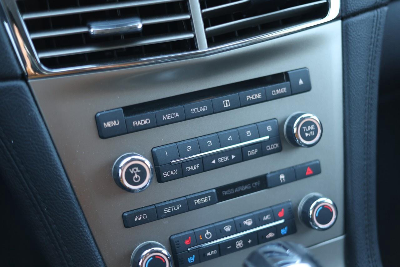 2010 Lincoln MKT 4dr Wgn 3.7L AWD Photo