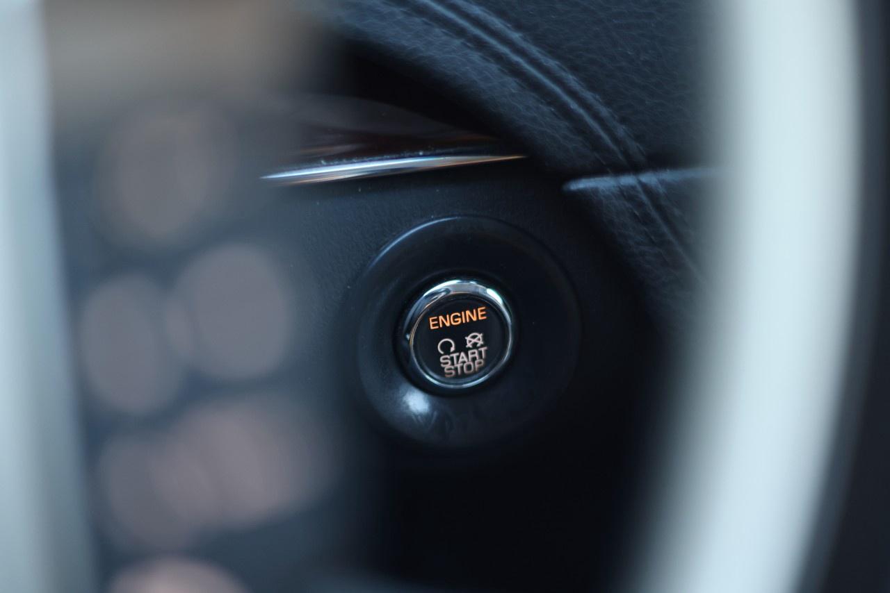 2010 Lincoln MKT 4dr Wgn 3.7L AWD Photo