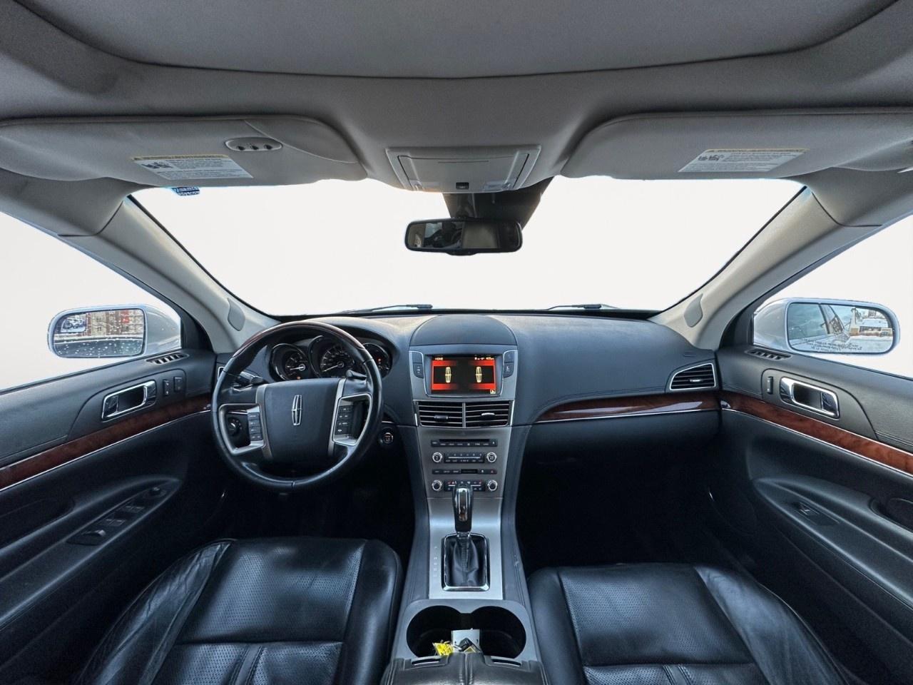 2010 Lincoln MKT 4dr Wgn 3.7L AWD Photo