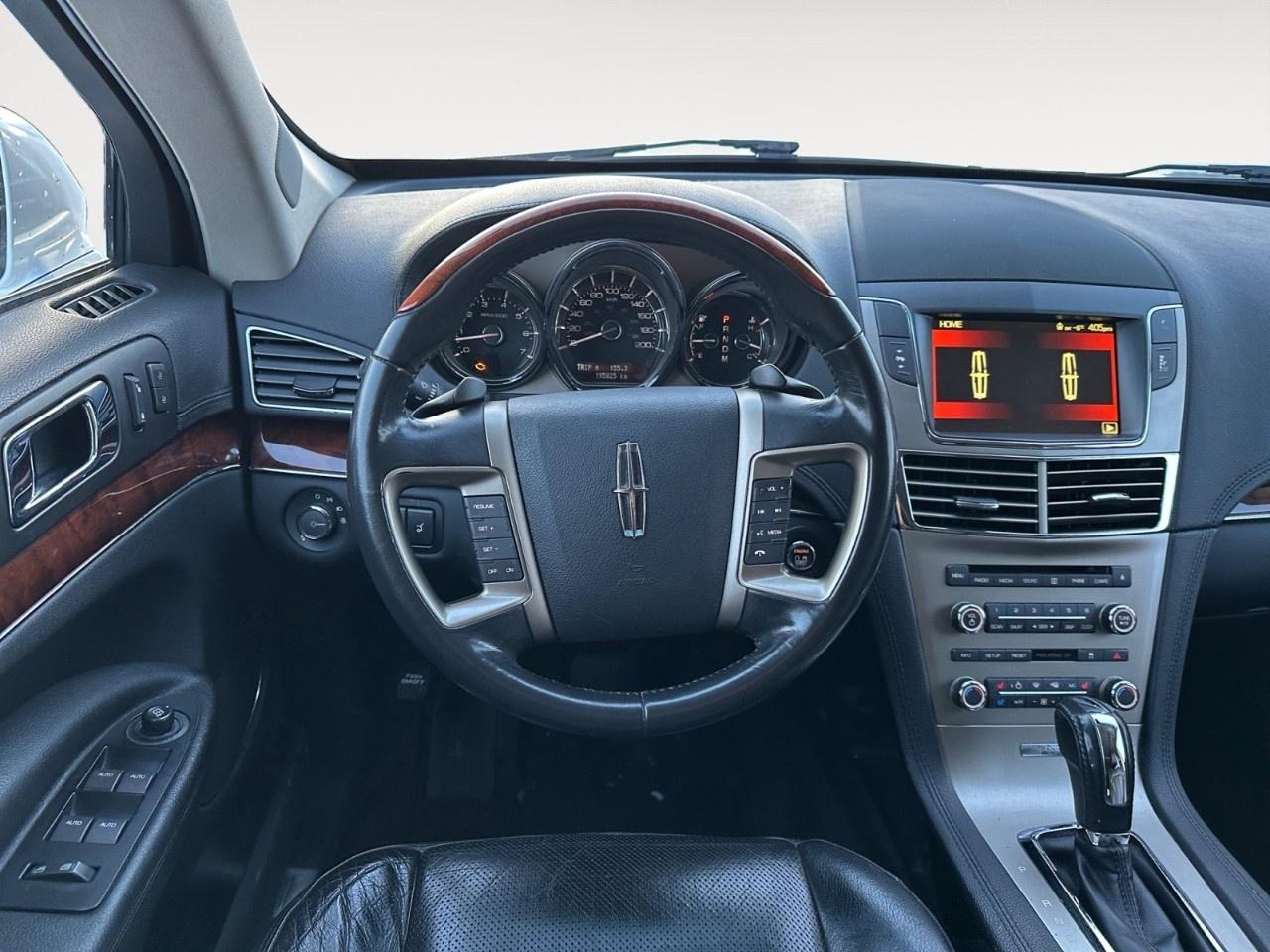 2010 Lincoln MKT 4dr Wgn 3.7L AWD Photo