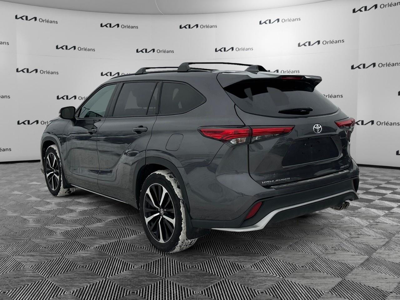 2022 Toyota Highlander XSE AWD Photo4