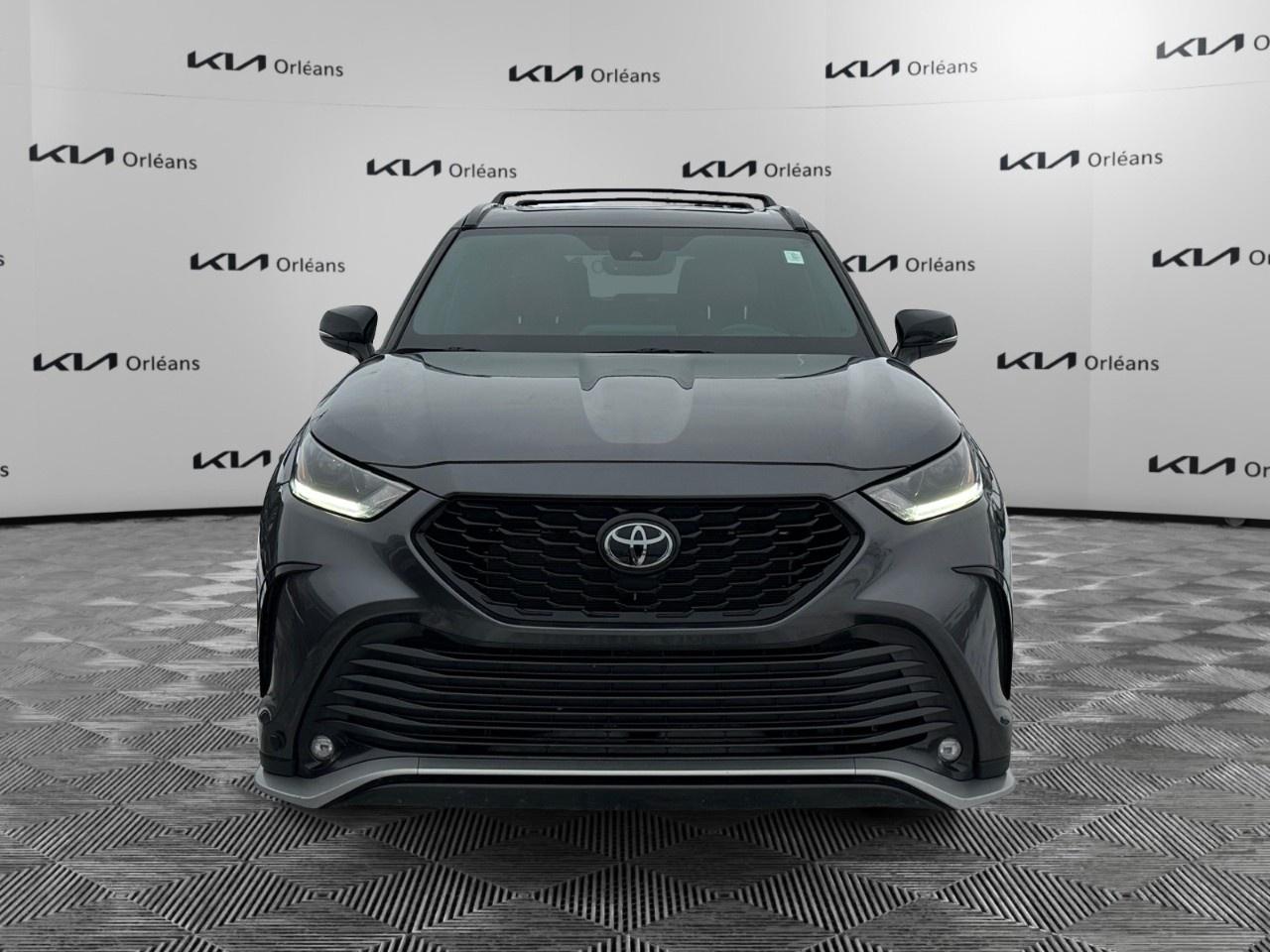 2022 Toyota Highlander XSE AWD Photo