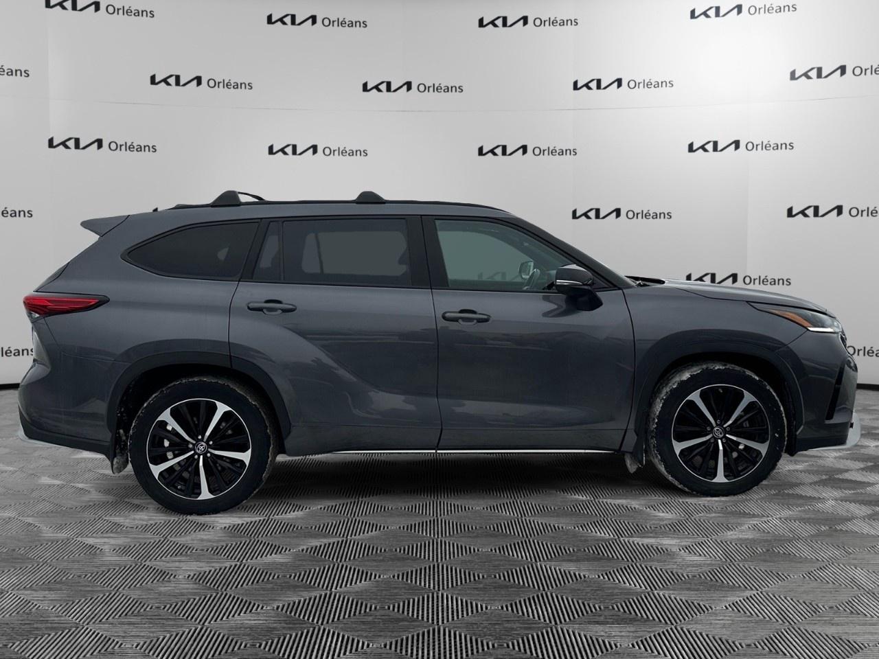 2022 Toyota Highlander XSE AWD Photo