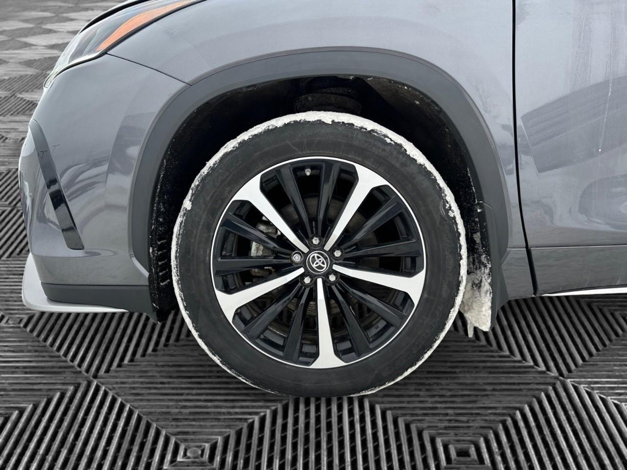 2022 Toyota Highlander XSE AWD Photo