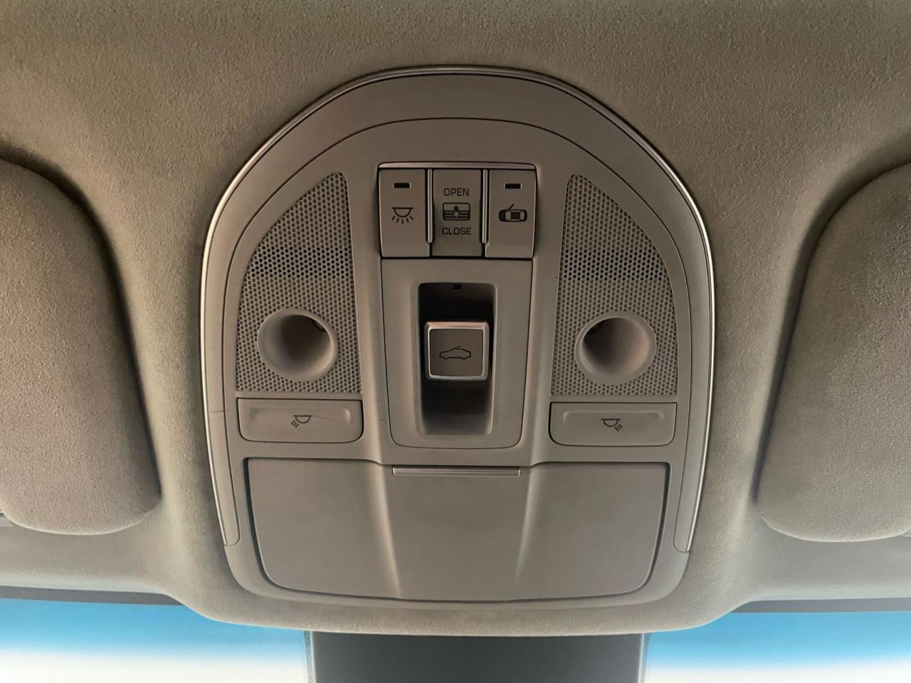 2015 Hyundai Genesis V8 425HP AWD RARE