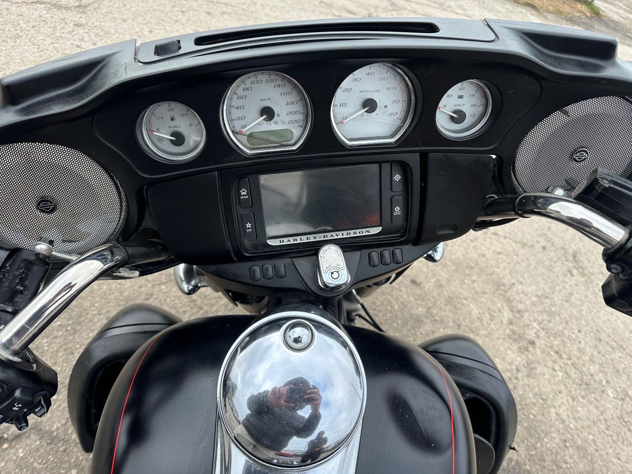 2015 Harley-Davidson Street Glide  - Photo #11