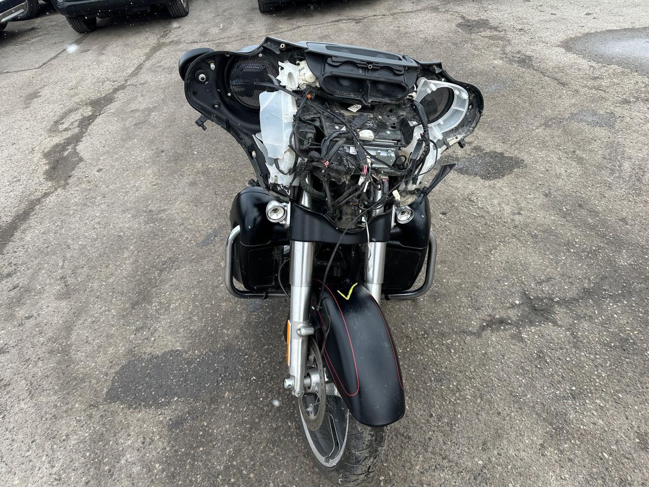 2015 Harley-Davidson Street Glide  - Photo #8